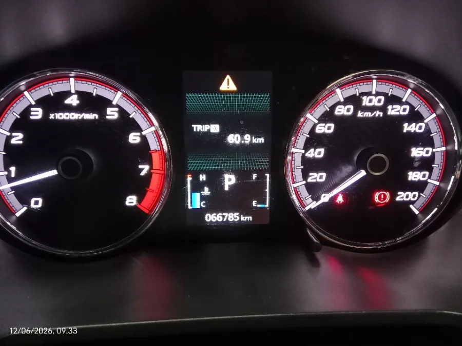 Foto Mobil Bekas Odometer Mitsubishi Xpander 1.5 Cross tahun 2021