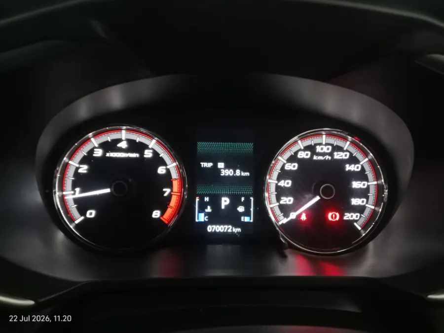 Foto Mobil Bekas Odometer Mitsubishi Xpander 1.5 Cross tahun 2021