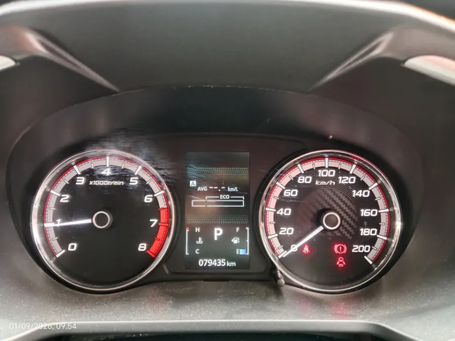 Foto Mobil Bekas Odometer Mitsubishi Xpander 1.5 Cross tahun 2021