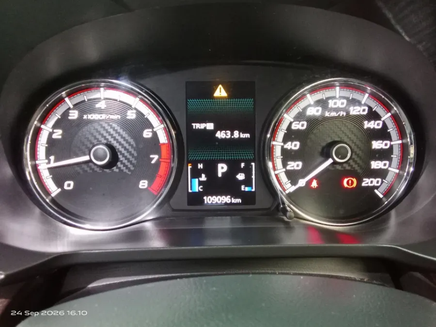Foto Mobil Bekas Odometer Mitsubishi Xpander 1.5 Cross tahun 2021