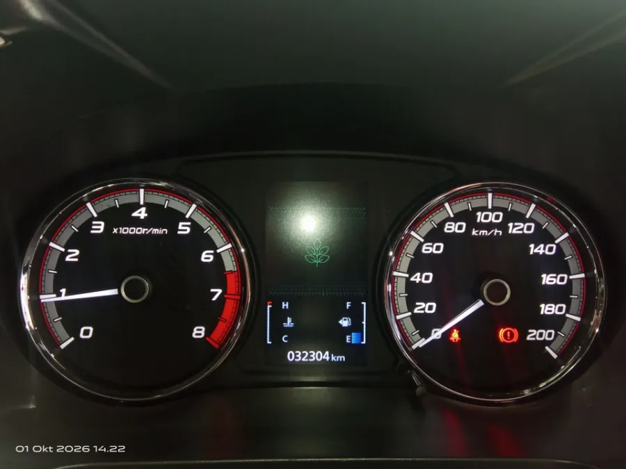 Foto Mobil Bekas Odometer Mitsubishi Xpander 1.5 Cross tahun 2021