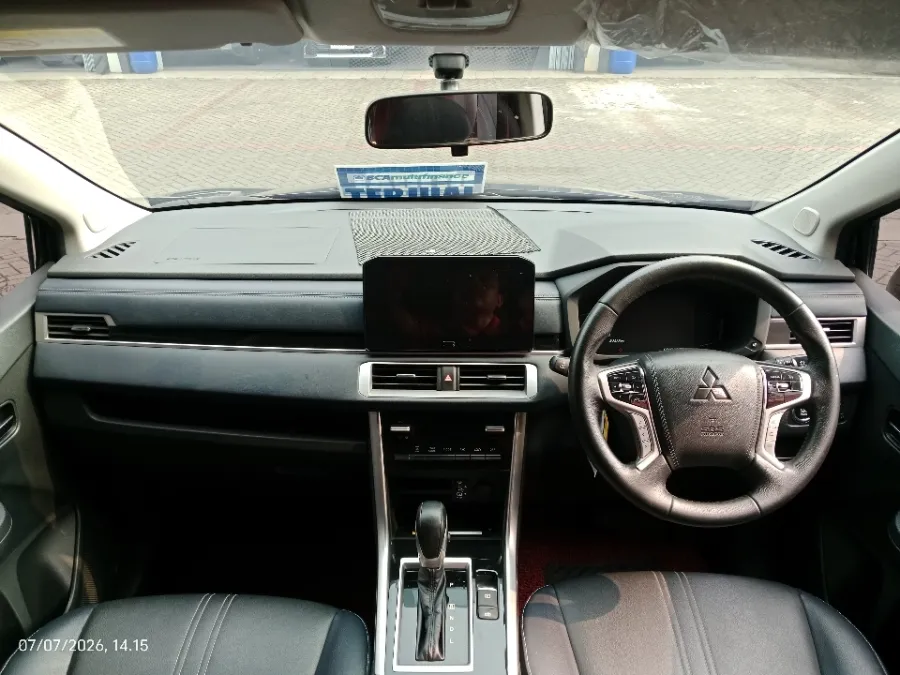 Foto Mobil Bekas Dashboard Mitsubishi Xpander 1.5 Cross tahun 2022