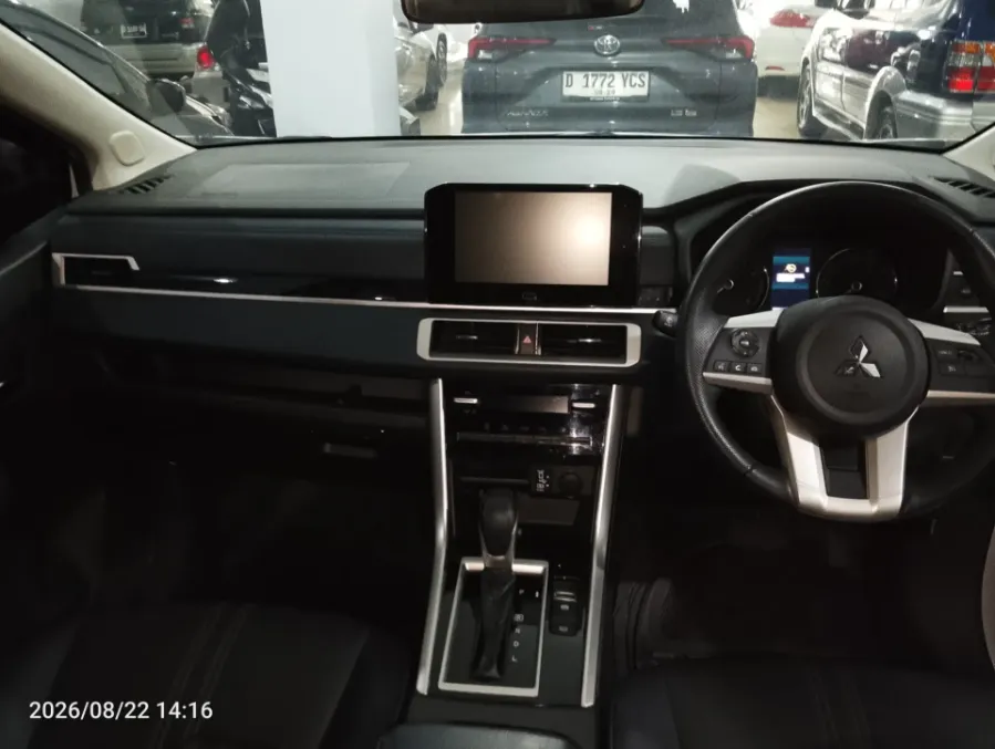 Foto Mobil Bekas Dashboard Mitsubishi Xpander 1.5 Cross tahun 2022