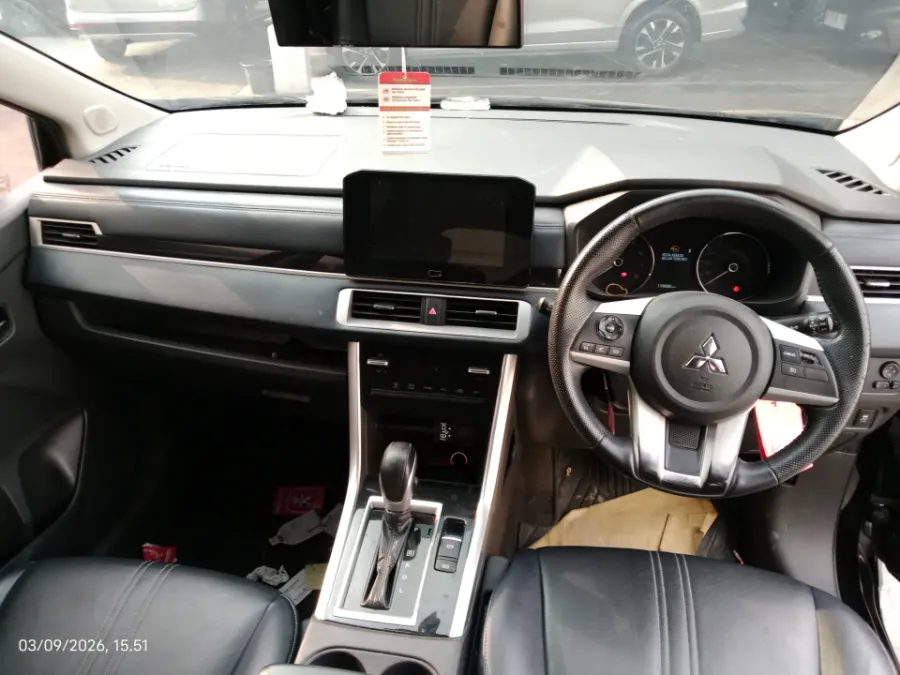 Foto Mobil Bekas Dashboard Mitsubishi Xpander 1.5 Cross tahun 2022