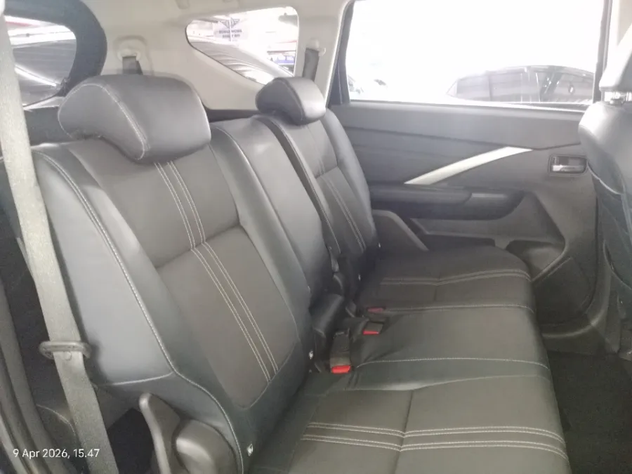 Foto Mobil Bekas Kabin Belakang Mitsubishi Xpander 1.5 Cross tahun 2022