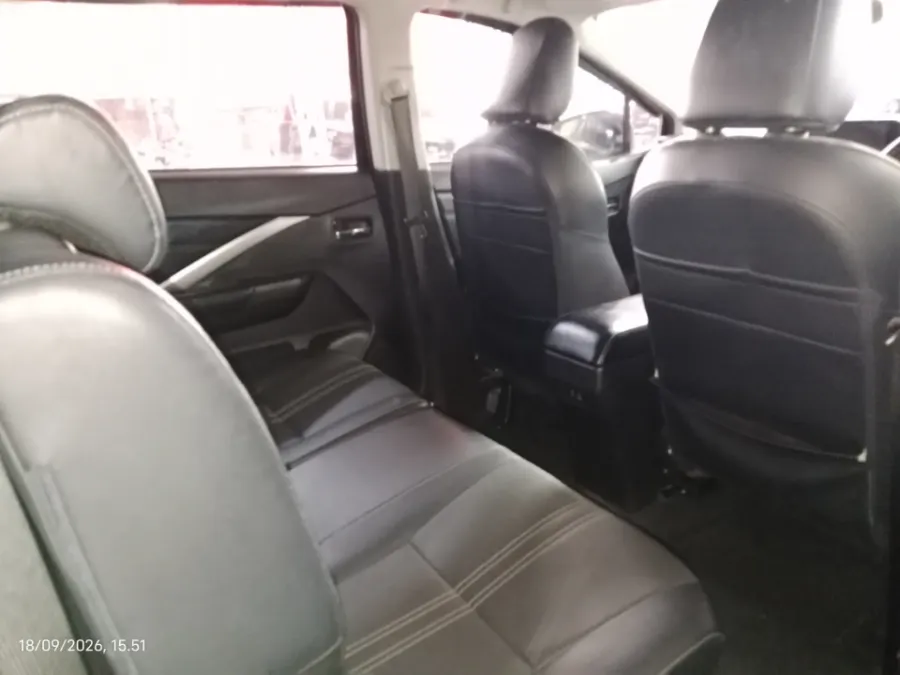 Foto Mobil Bekas Kabin Belakang Mitsubishi Xpander 1.5 Cross tahun 2022