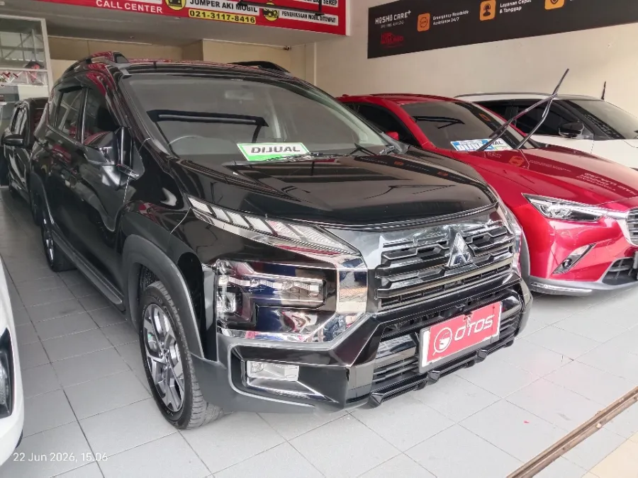 Foto Mobil Bekas Kanan Depan Mitsubishi Xpander 1.5 Cross tahun 2022