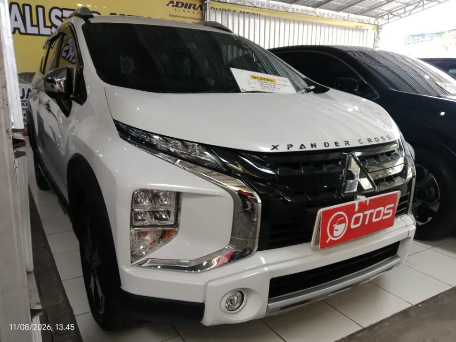 Foto Mobil Bekas Kanan Depan Mitsubishi Xpander 1.5 Cross tahun 2022
