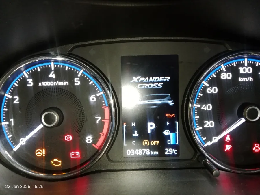 Foto Mobil Bekas Odometer Mitsubishi Xpander 1.5 Cross tahun 2022