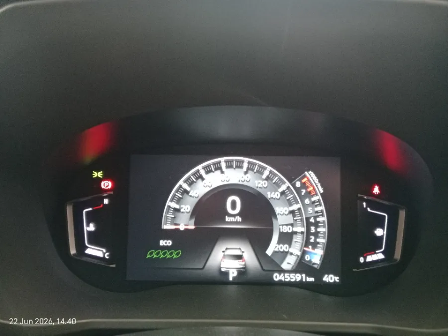 Foto Mobil Bekas Odometer Mitsubishi Xpander 1.5 Cross tahun 2022
