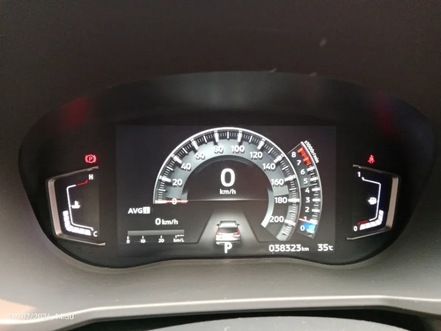 Foto Mobil Bekas Odometer Mitsubishi Xpander 1.5 Cross tahun 2022