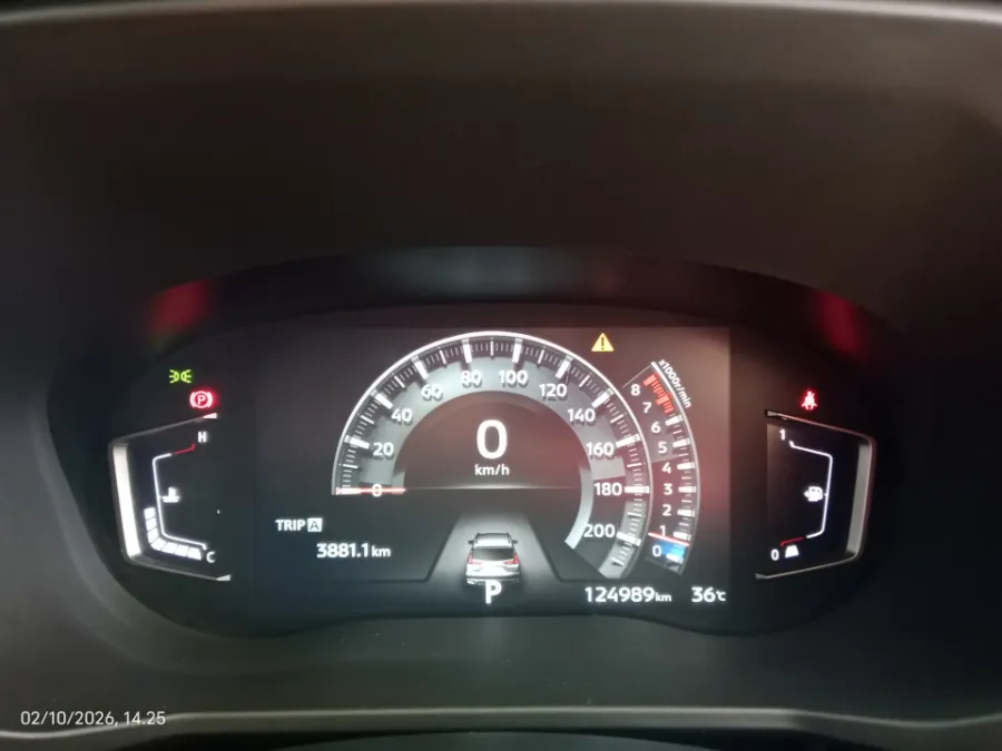 Foto Mobil Bekas Odometer Mitsubishi Xpander 1.5 Cross tahun 2022