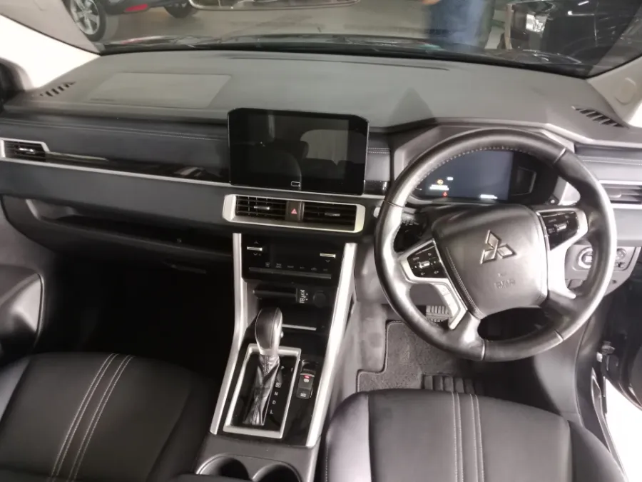 Foto Mobil Bekas Dashboard Mitsubishi Xpander 1.5 Cross tahun 2023
