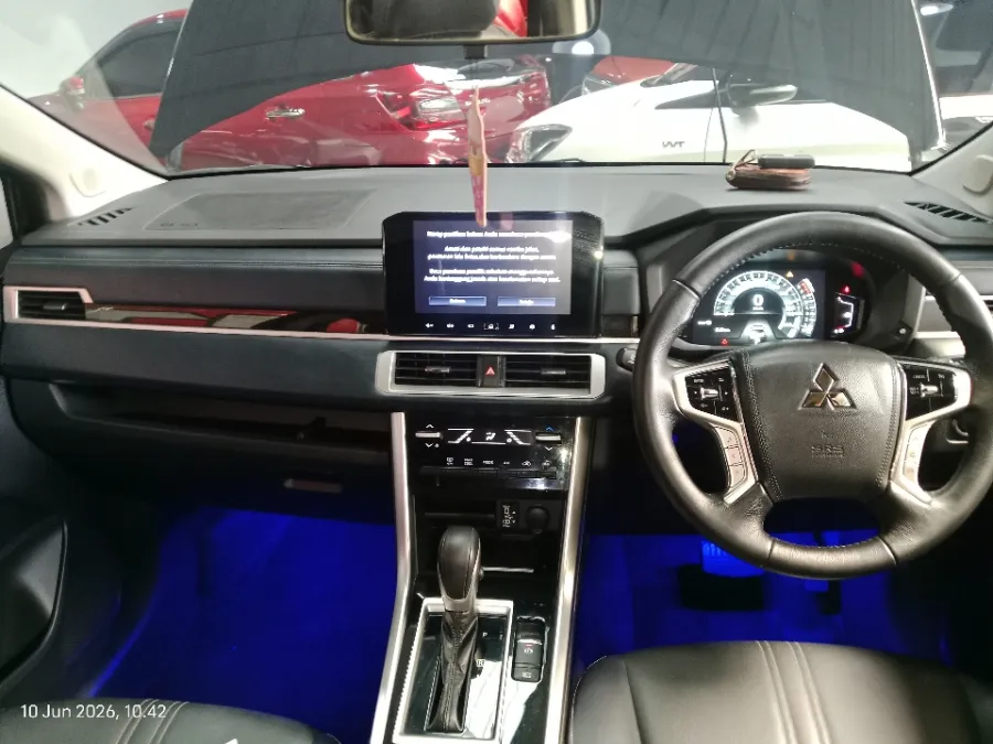 Foto Mobil Bekas Dashboard Mitsubishi Xpander 1.5 Cross tahun 2023