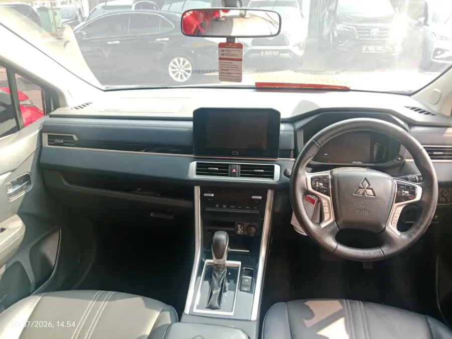 Foto Mobil Bekas Dashboard Mitsubishi Xpander 1.5 Cross tahun 2023