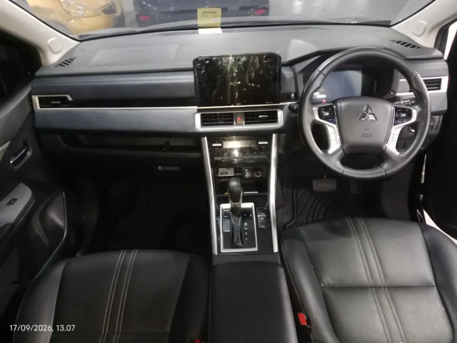 Foto Mobil Bekas Dashboard Mitsubishi Xpander 1.5 Cross tahun 2023