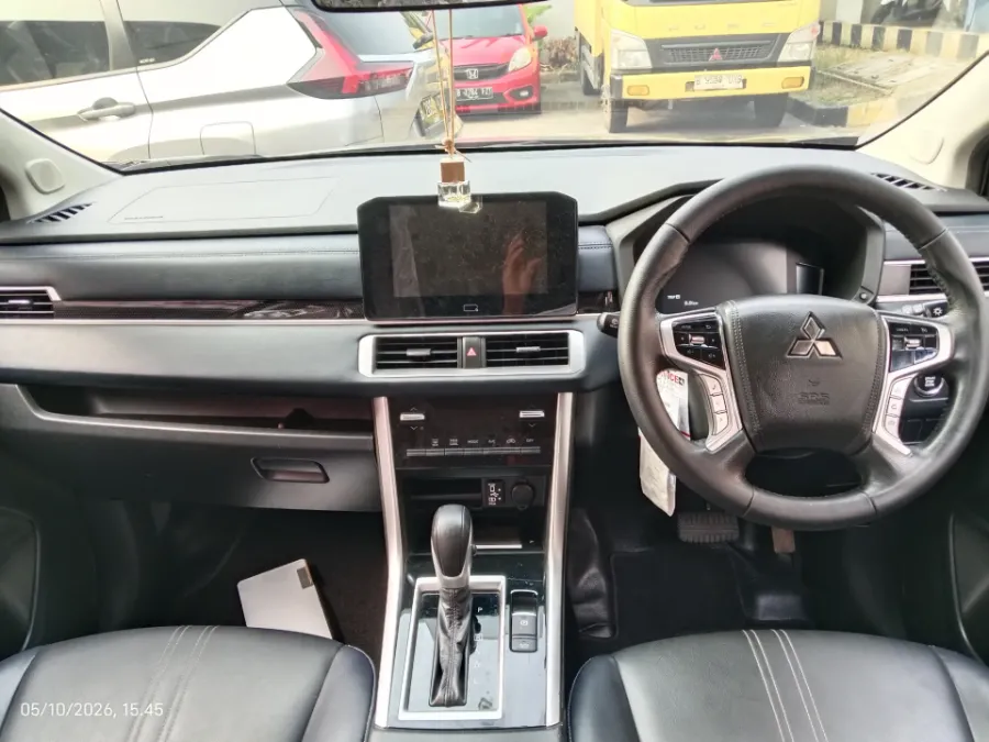 Foto Mobil Bekas Dashboard Mitsubishi Xpander 1.5 Cross tahun 2023