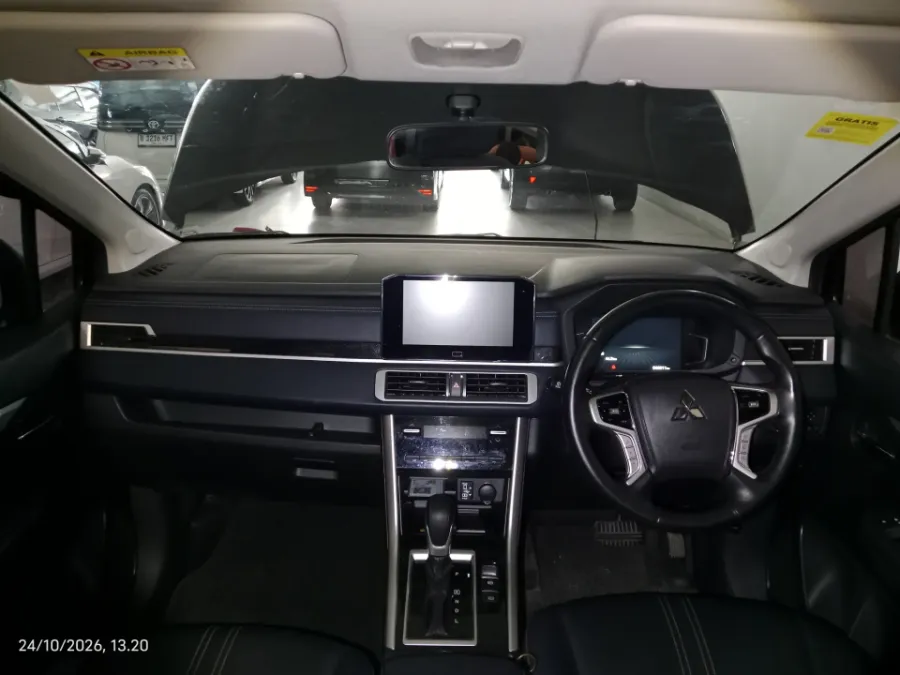 Foto Mobil Bekas Dashboard Mitsubishi Xpander 1.5 Cross tahun 2023