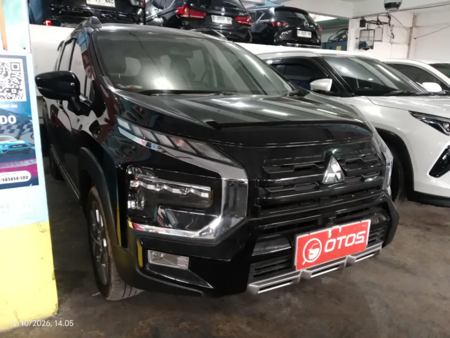 Foto Mobil Bekas Kanan Depan Mitsubishi Xpander 1.5 Cross tahun 2023