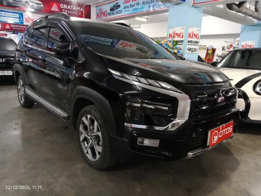 Foto Mobil Bekas Kanan Depan Mitsubishi Xpander 1.5 Cross tahun 2023
