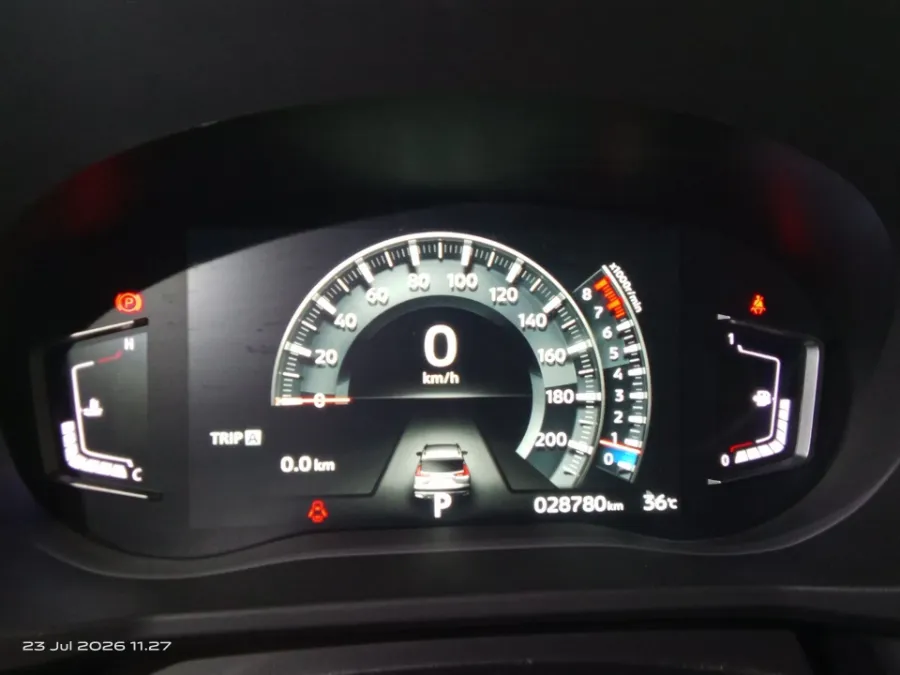 Foto Mobil Bekas Odometer Mitsubishi Xpander 1.5 Cross tahun 2023