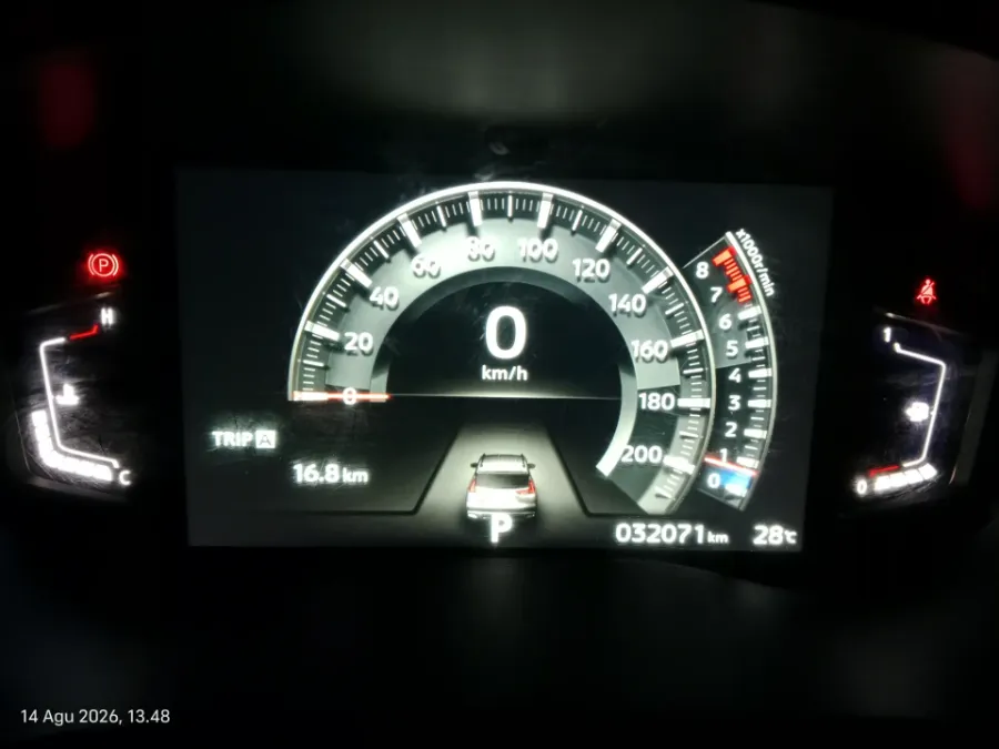 Foto Mobil Bekas Odometer Mitsubishi Xpander 1.5 Cross tahun 2023