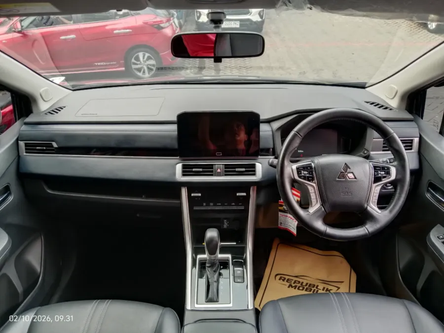 Foto Mobil Bekas Dashboard Mitsubishi Xpander 1.5 Cross tahun 2024