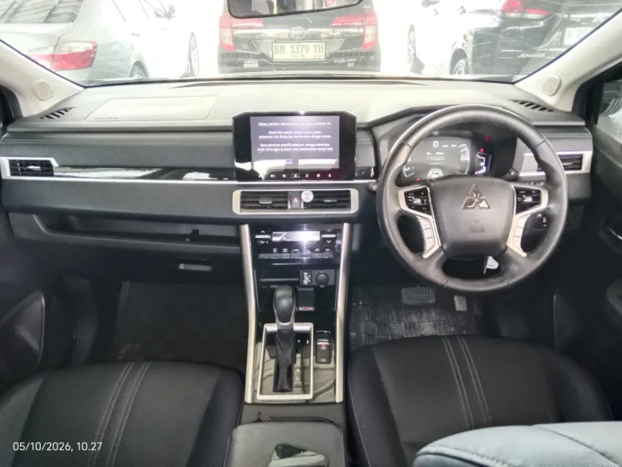 Foto Mobil Bekas Dashboard Mitsubishi Xpander 1.5 Cross tahun 2024
