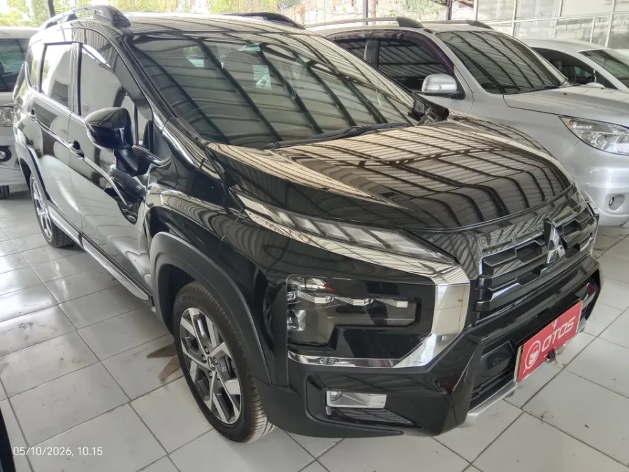 Foto Mobil Bekas Kanan Depan Mitsubishi Xpander 1.5 Cross tahun 2024
