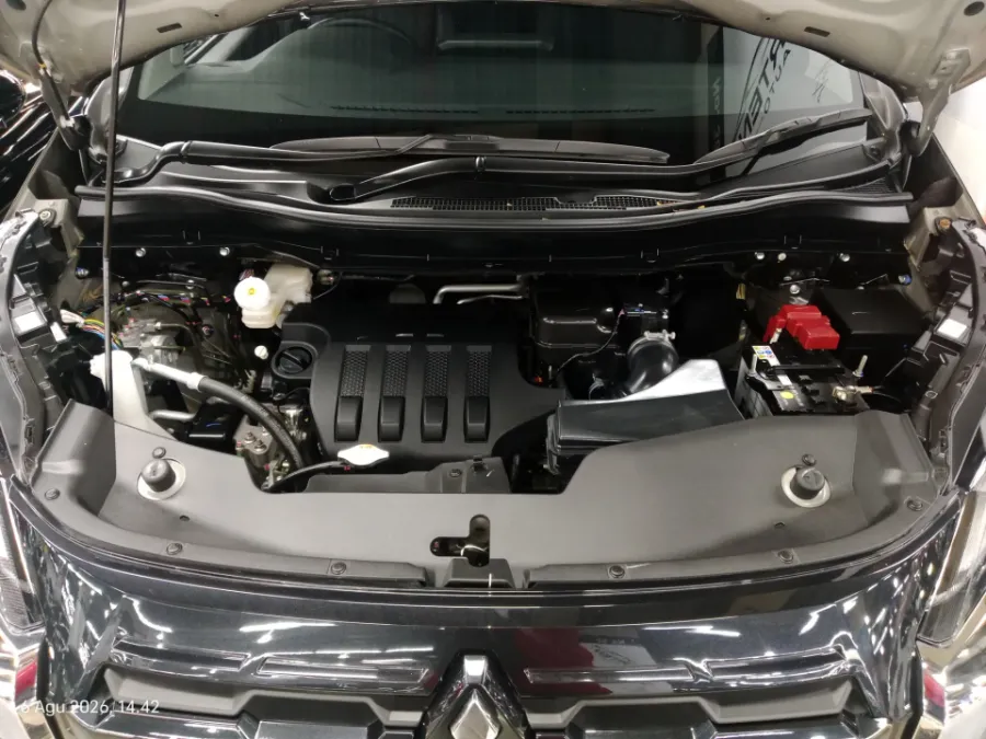 Foto Mobil Bekas Mesin Mitsubishi Xpander 1.5 Cross tahun 2024
