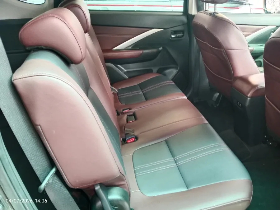 Foto Mobil Bekas Kabin Belakang Mitsubishi Xpander 1.5 Cross tahun 2025