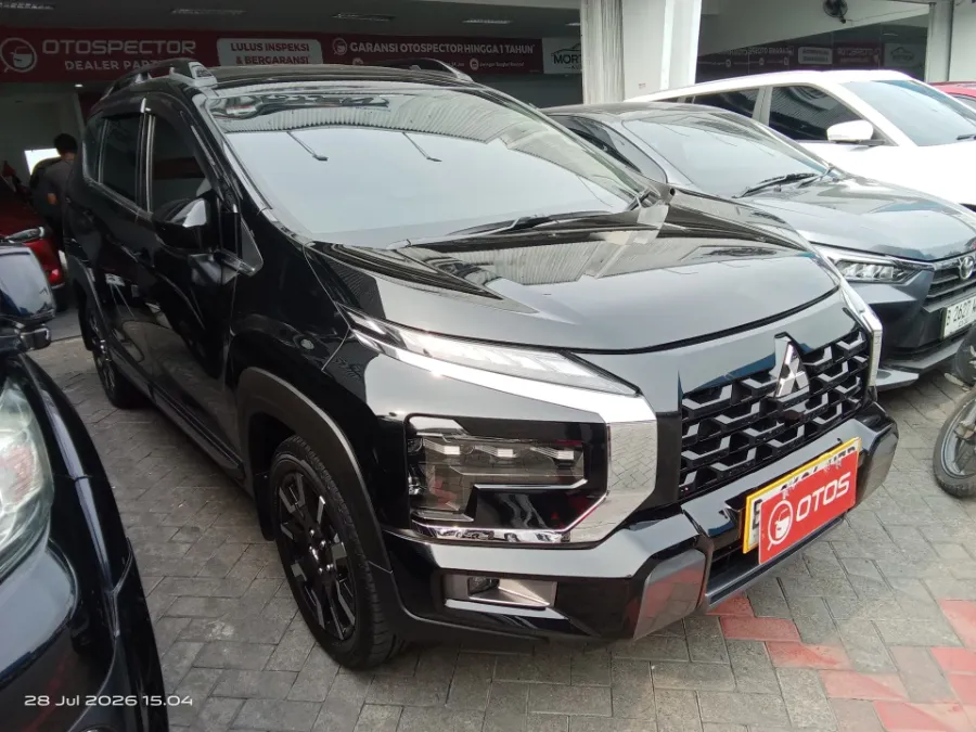 Foto Mobil Bekas Kanan Depan Mitsubishi Xpander 1.5 Cross tahun 2025