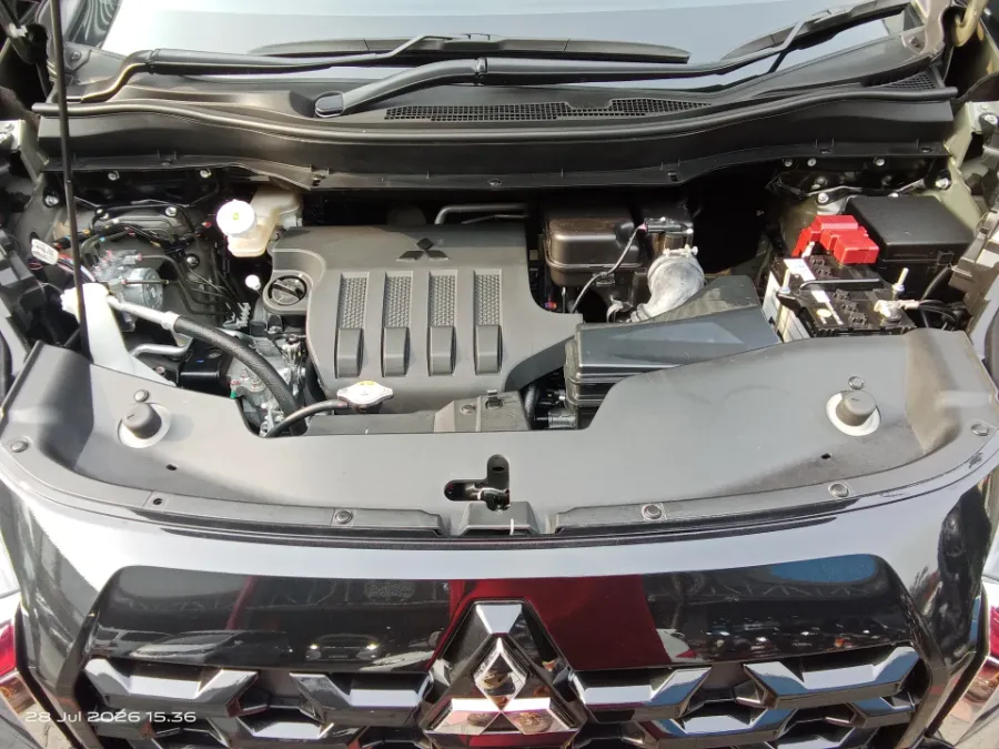 Foto Mobil Bekas Mesin Mitsubishi Xpander 1.5 Cross tahun 2025