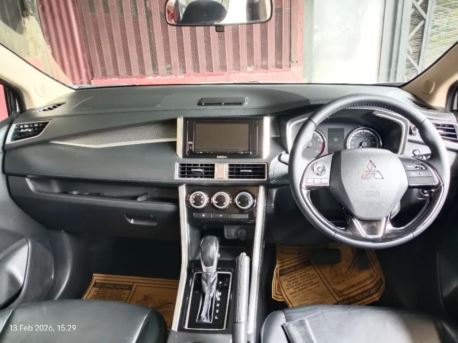 Foto Mobil Bekas Dashboard Mitsubishi Xpander 1.5 Cross Premium tahun 2021