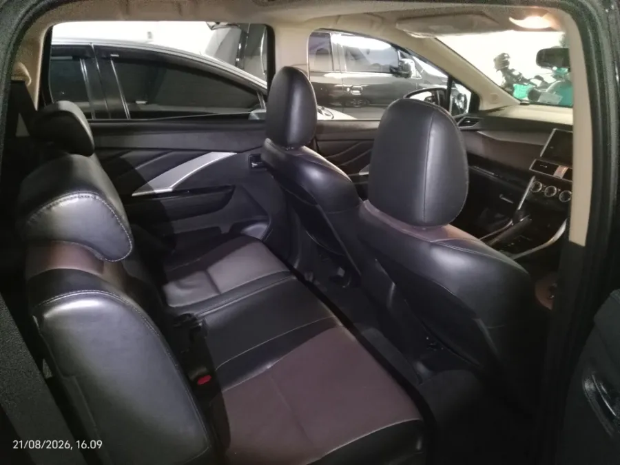 Foto Mobil Bekas Kabin Belakang Mitsubishi Xpander 1.5 Cross Premium tahun 2021