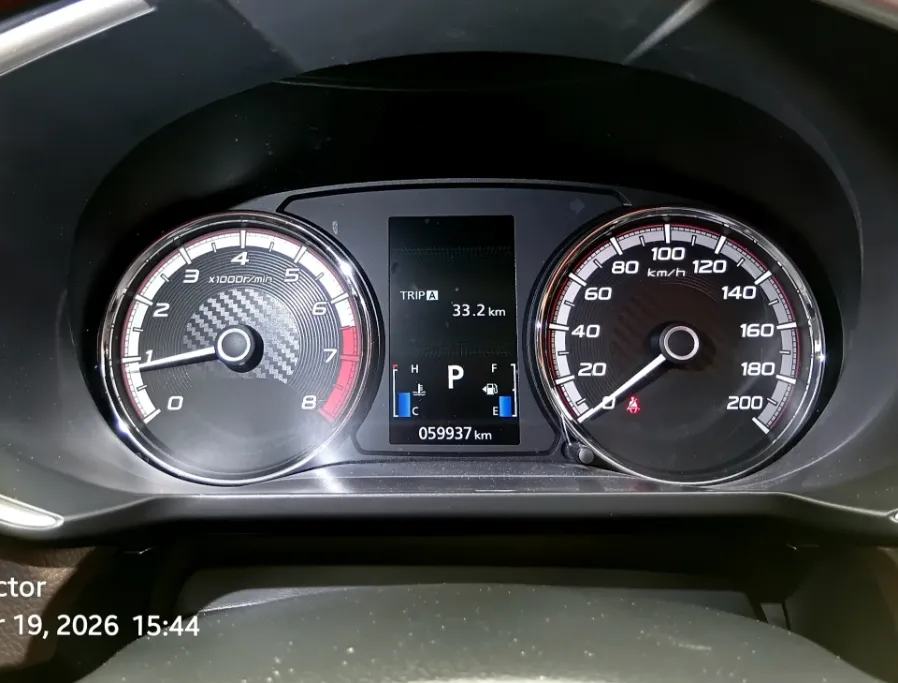 Foto Mobil Bekas Odometer Mitsubishi Xpander 1.5 Cross Premium tahun 2021