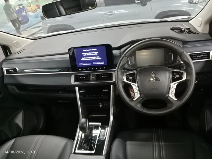 Foto Mobil Bekas Dashboard Mitsubishi Xpander 1.5 Cross Premium tahun 2022