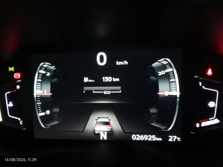 Foto Mobil Bekas Odometer Mitsubishi Xpander 1.5 Cross Premium tahun 2022