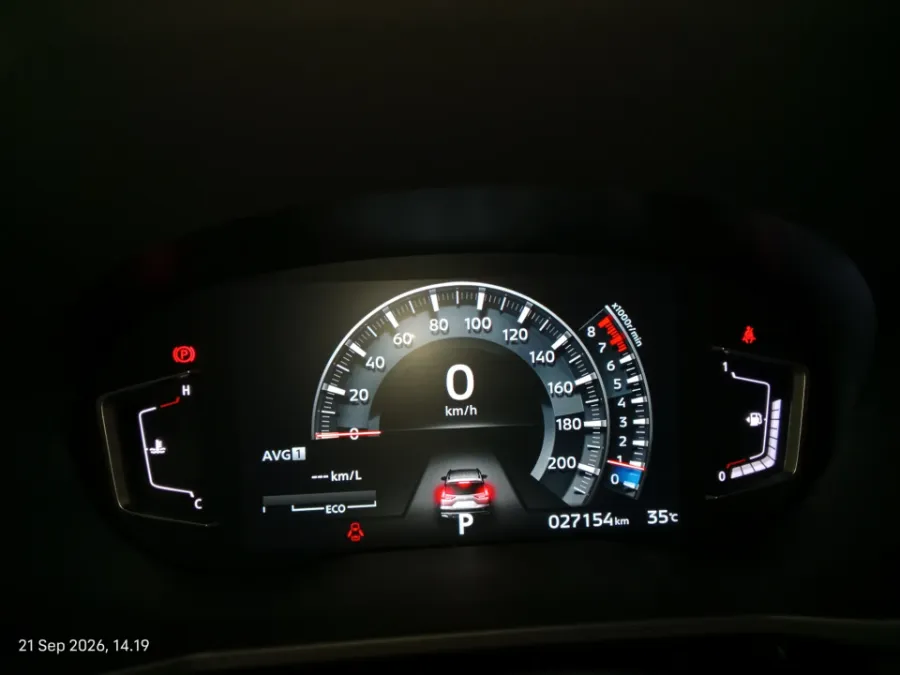 Foto Mobil Bekas Odometer Mitsubishi Xpander 1.5 Cross Premium tahun 2022