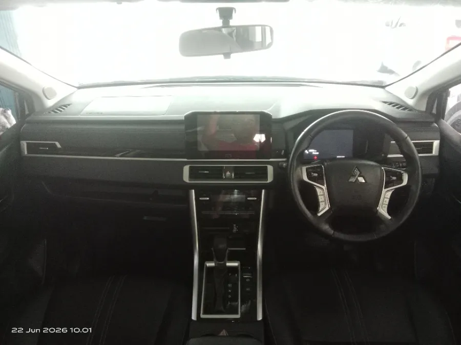Foto Mobil Bekas Dashboard Mitsubishi Xpander 1.5 Cross Premium tahun 2023