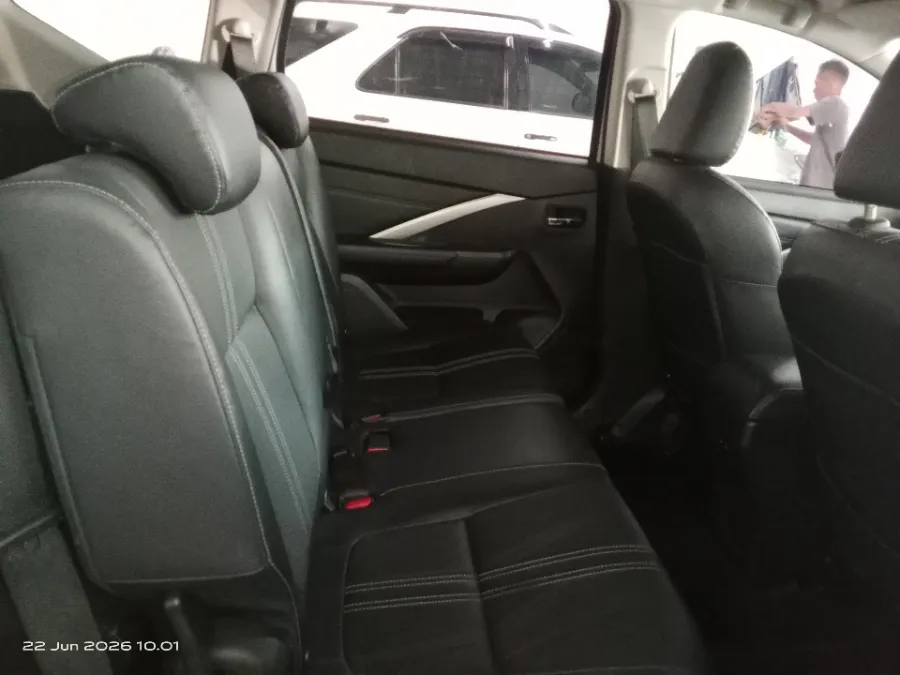 Foto Mobil Bekas Kabin Belakang Mitsubishi Xpander 1.5 Cross Premium tahun 2023