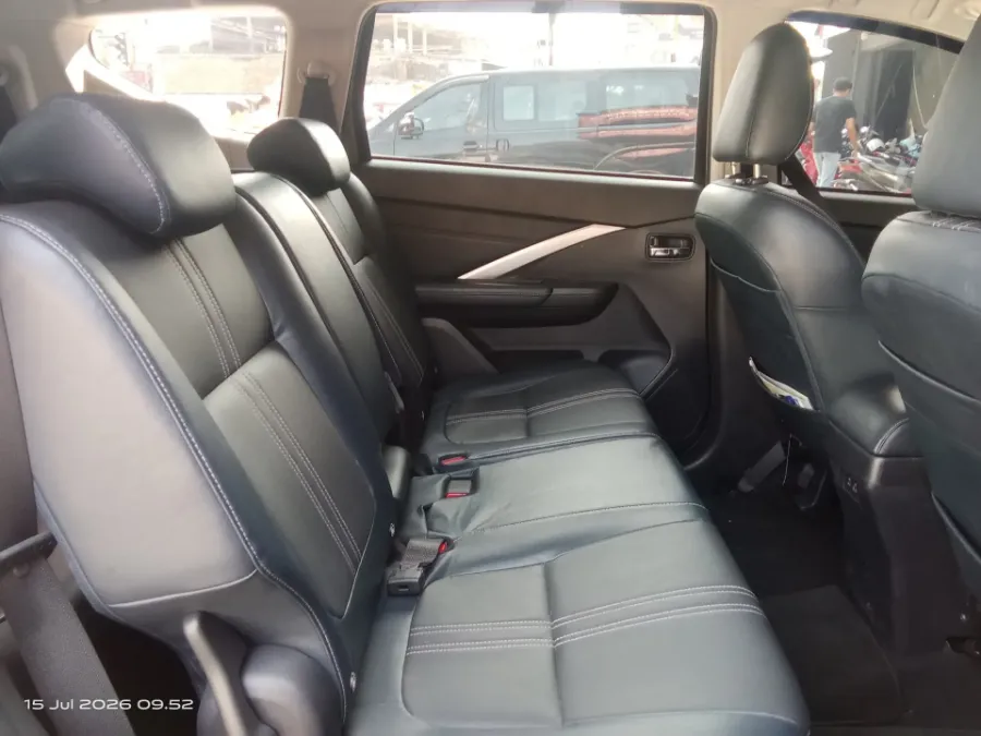 Foto Mobil Bekas Kabin Belakang Mitsubishi Xpander 1.5 Cross Premium tahun 2023