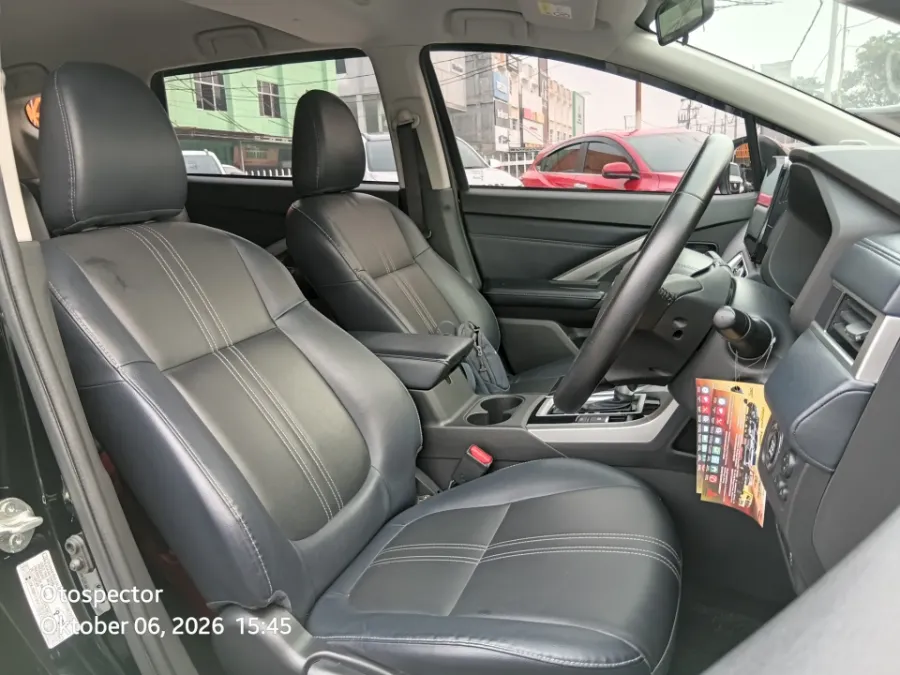 Foto Mobil Bekas Kabin Depan Mitsubishi Xpander 1.5 Cross Premium tahun 2023