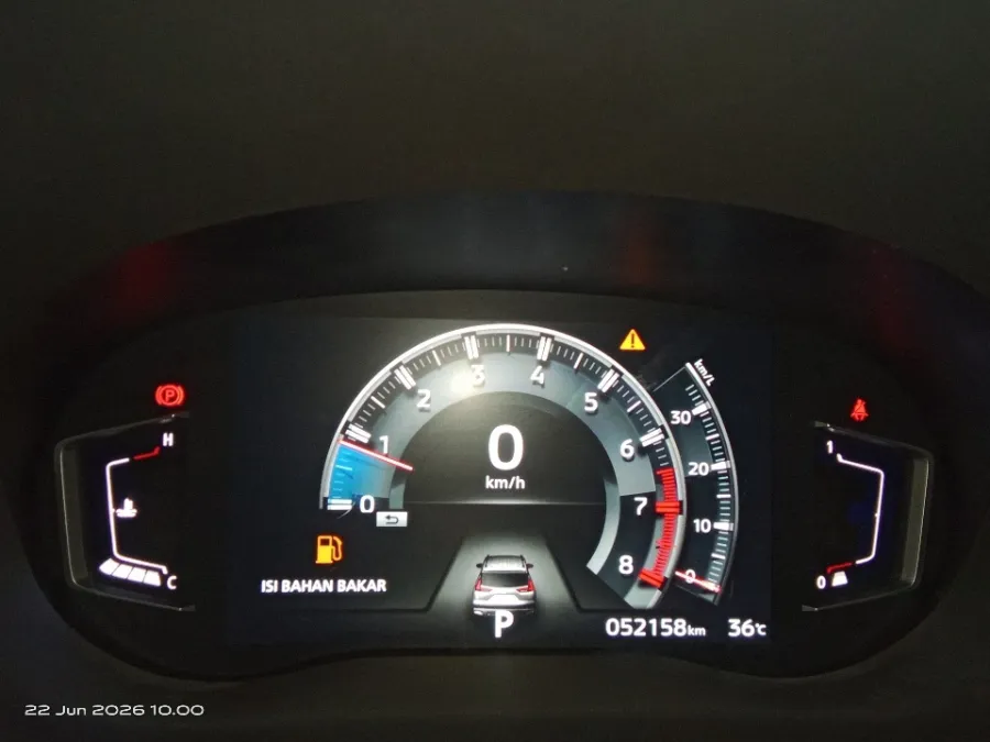 Foto Mobil Bekas Odometer Mitsubishi Xpander 1.5 Cross Premium tahun 2023