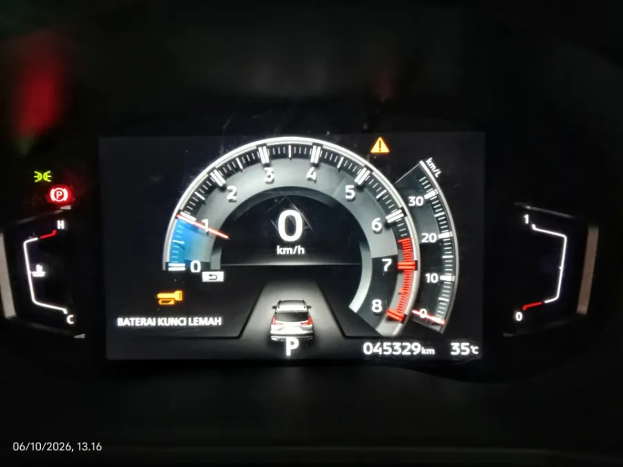 Foto Mobil Bekas Odometer Mitsubishi Xpander 1.5 Cross Premium tahun 2023