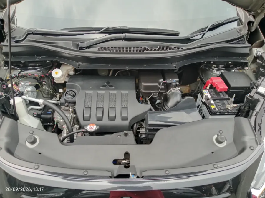 Foto Mobil Bekas Mesin Mitsubishi Xpander 1.5 Cross Premium tahun 2024