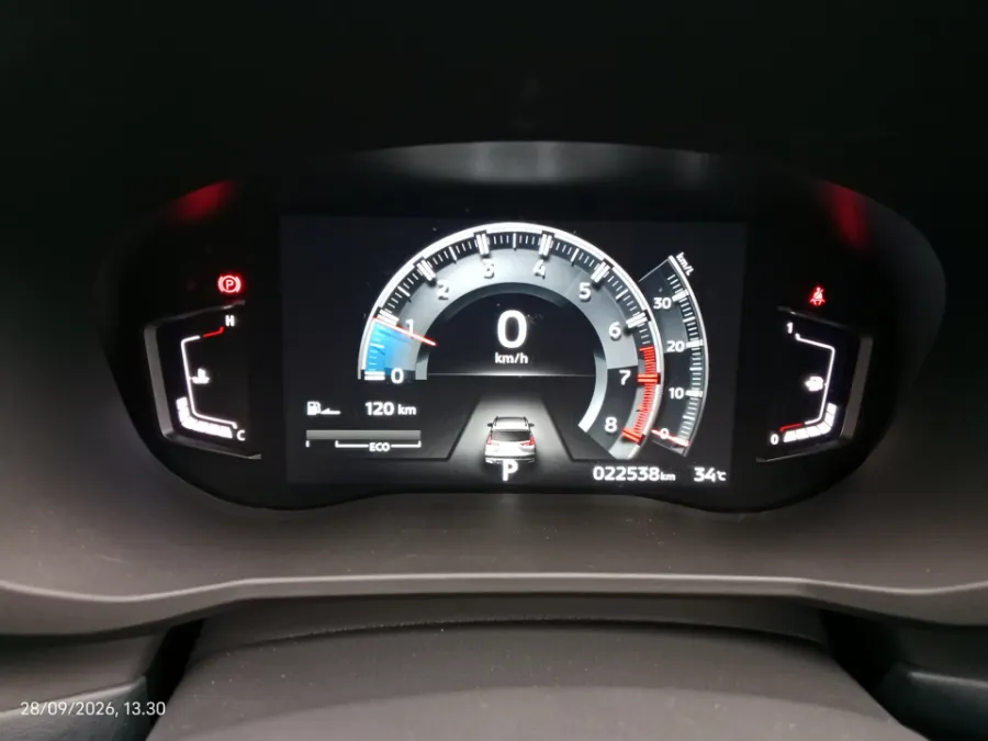 Foto Mobil Bekas Odometer Mitsubishi Xpander 1.5 Cross Premium tahun 2024