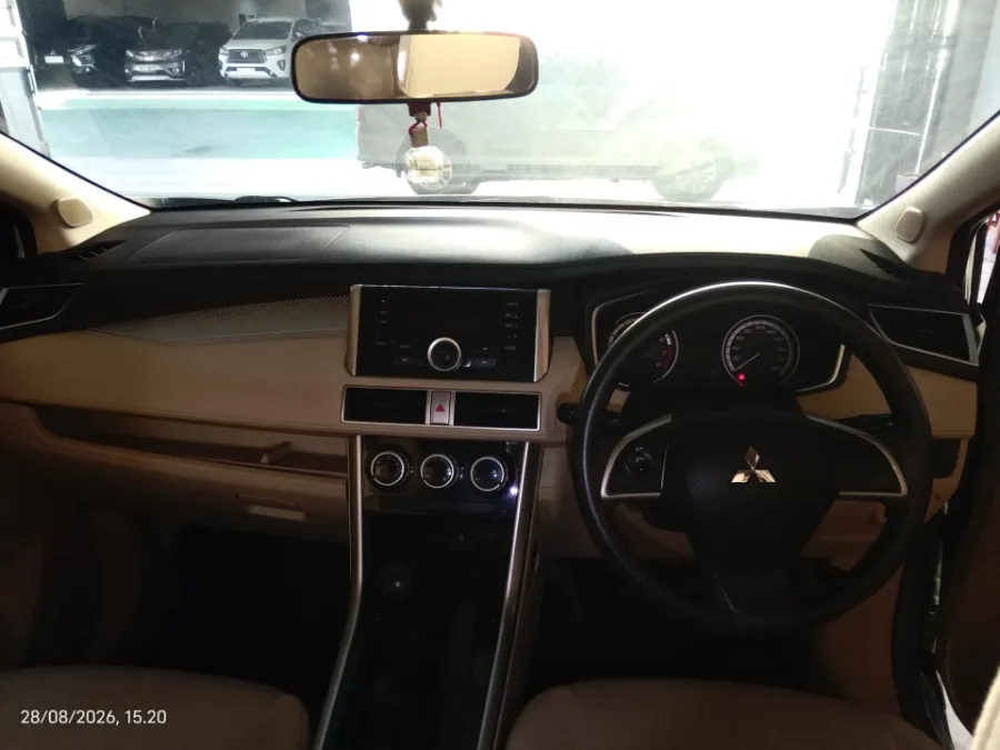Foto Mobil Bekas Dashboard Mitsubishi Xpander 1.5 Exceed tahun 2018