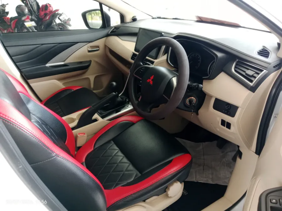 Foto Mobil Bekas Kabin Depan Mitsubishi Xpander 1.5 Exceed tahun 2018
