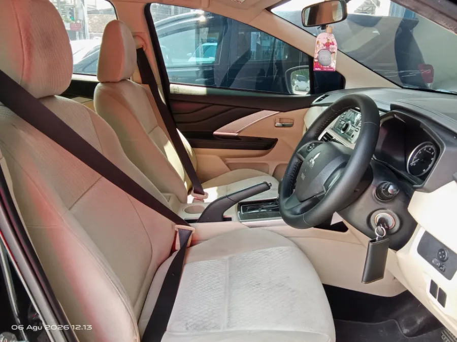 Foto Mobil Bekas Kabin Depan Mitsubishi Xpander 1.5 Exceed tahun 2018